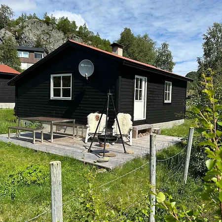 Koselig Fjellhytte I Vakre Valldalen, Roldal, Ullensvang Vakantiehuis