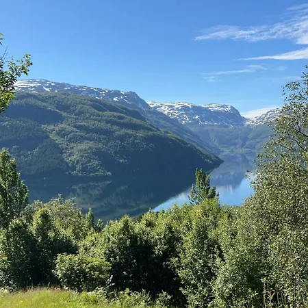 Nyaraló In Valldalen, *