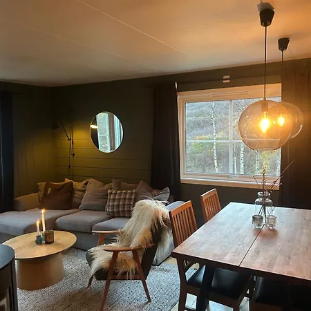 In Valldalen, Røldal